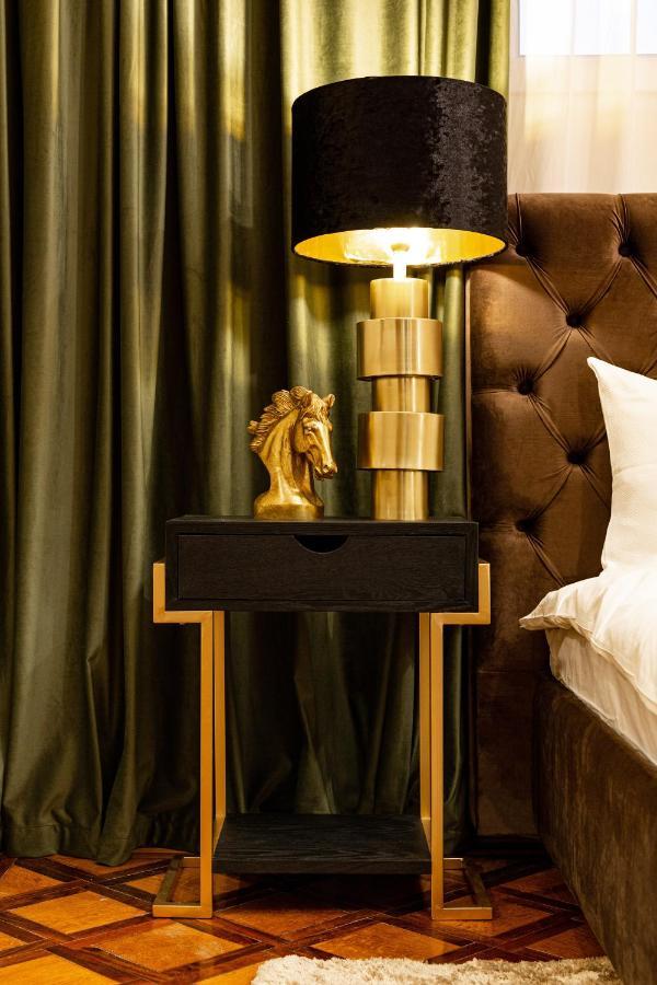 Qult - The Renaissance Affair Apartment Букурещ Екстериор снимка