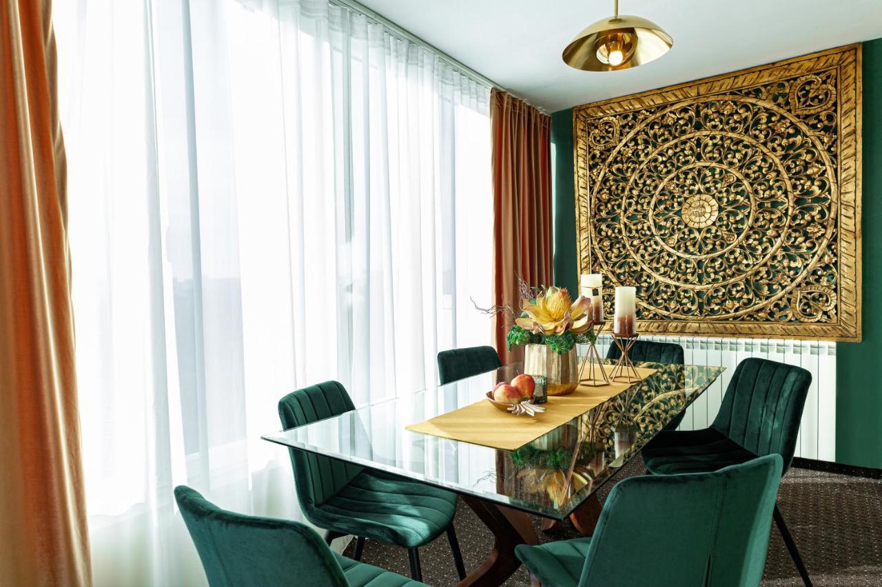 Qult - The Renaissance Affair Apartment Букурещ Екстериор снимка