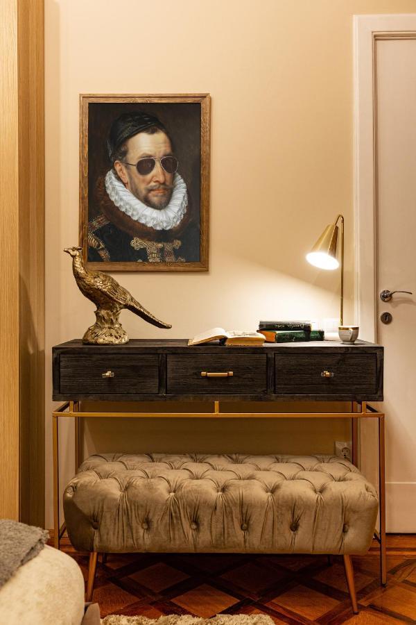 Qult - The Renaissance Affair Apartment Букурещ Екстериор снимка