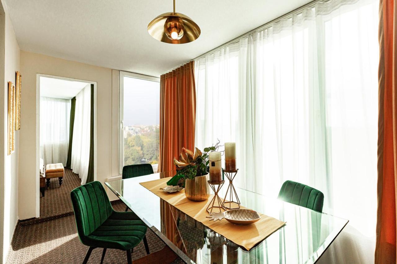 Qult - The Renaissance Affair Apartment Букурещ Екстериор снимка