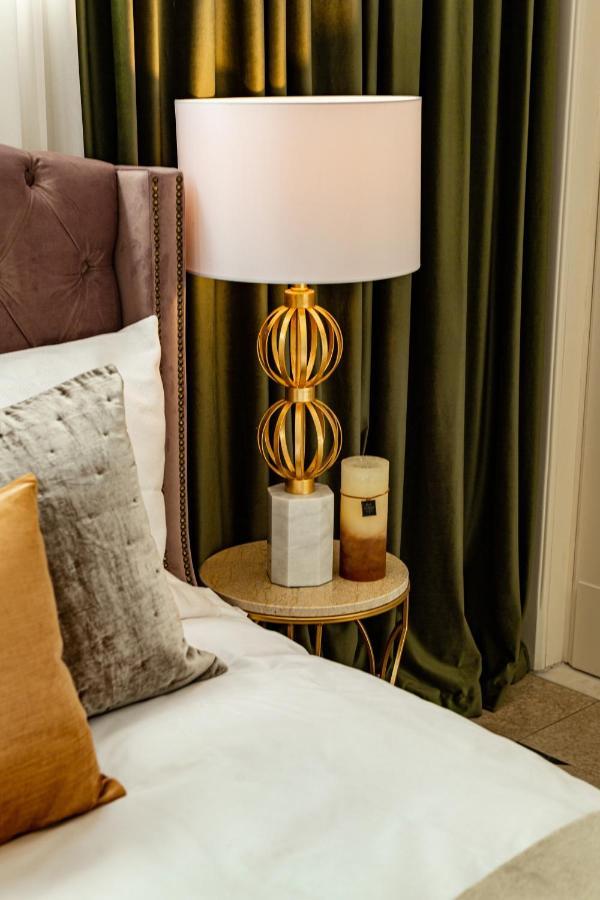 Qult - The Renaissance Affair Apartment Букурещ Екстериор снимка
